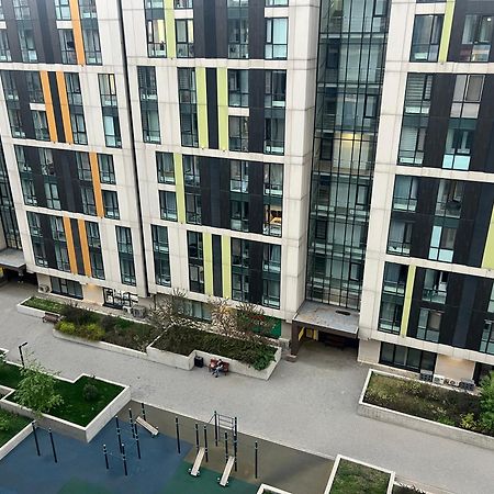 Apartamento Однушка В Жк Абая 130/2 2019 Г.П. Almatý Exterior foto