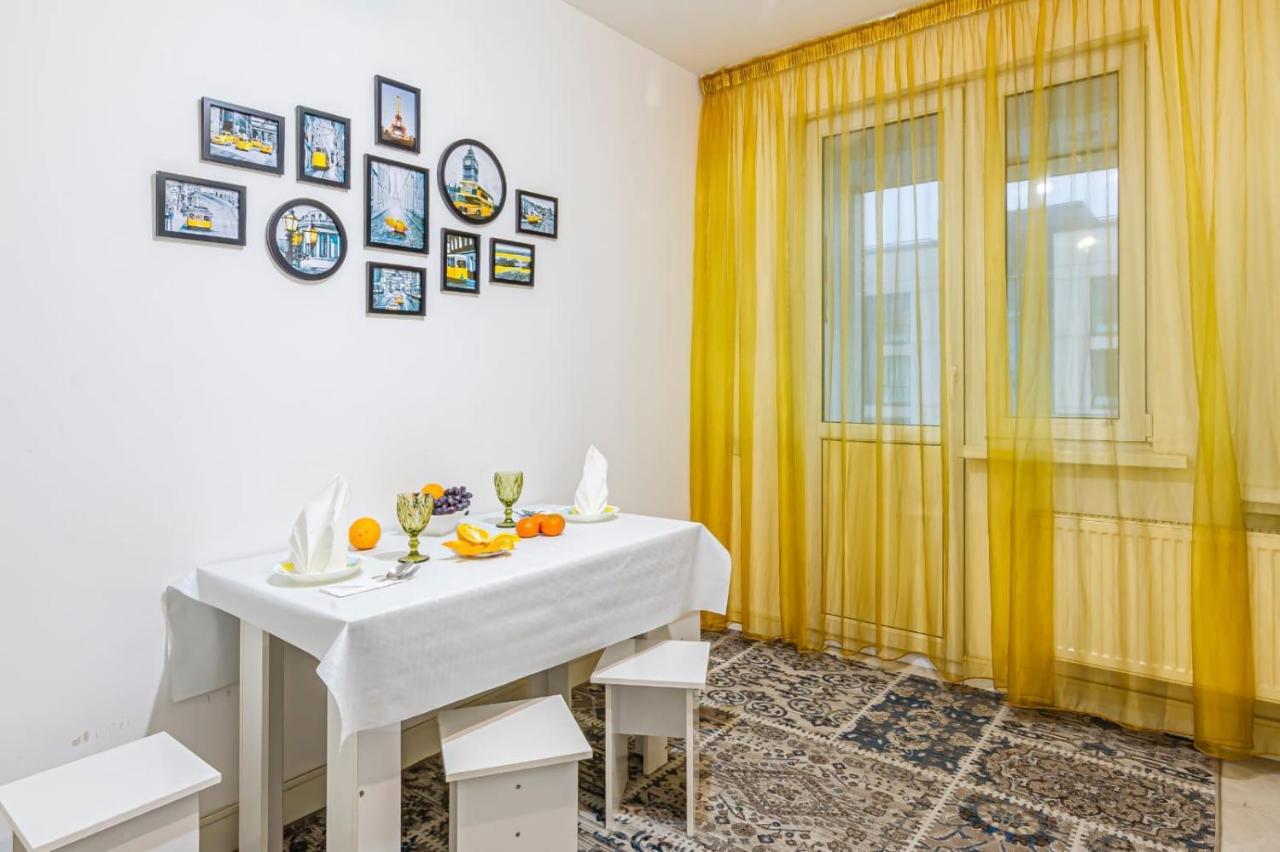 Apartamento Однушка В Жк Абая 130/2 2019 Г.П. Almatý Exterior foto