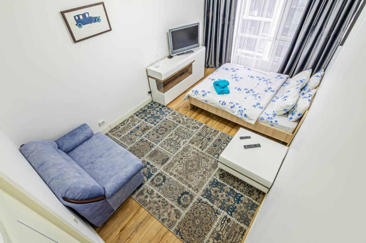 Apartamento Однушка В Жк Абая 130/2 2019 Г.П. Almatý Exterior foto